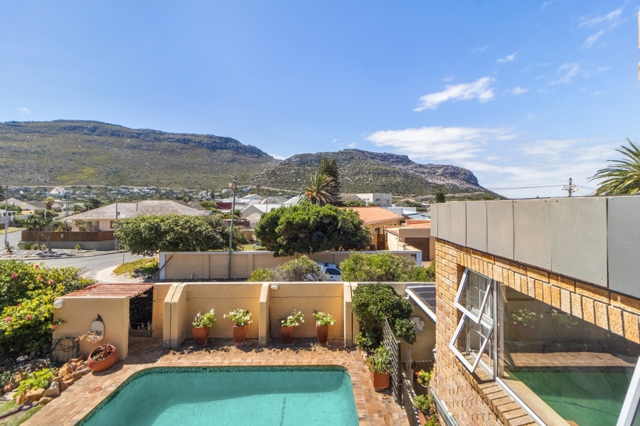 4 Bedroom Property for Sale in Fish Hoek Western Cape